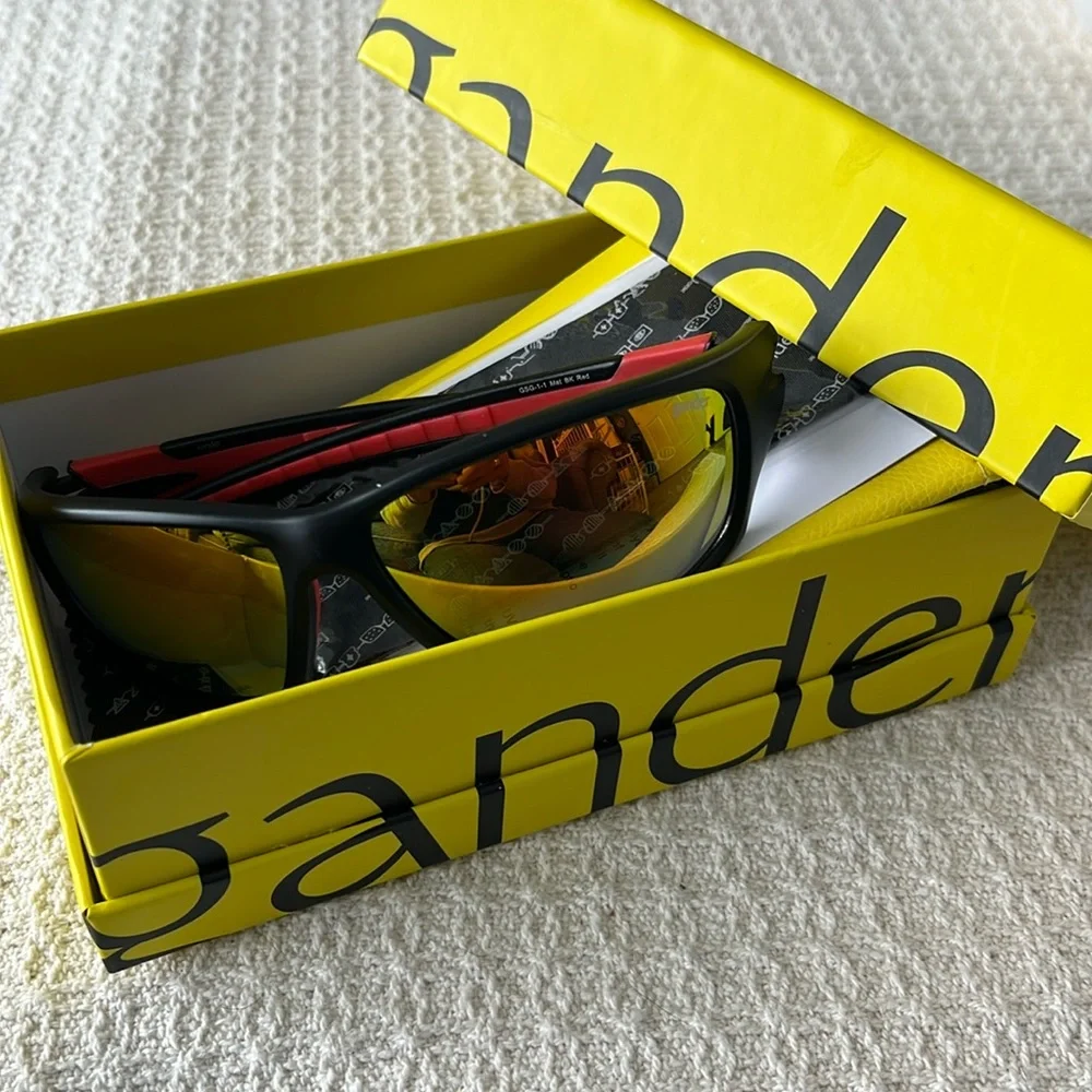 Gander Sports Men wraparound sunglasses Red/Matte black NWOT yellow mirror UV